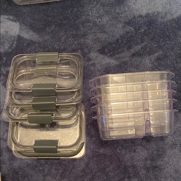 Rubbermaid | Kitchen | Rubbermaid Gray Food Storage Containers For ...